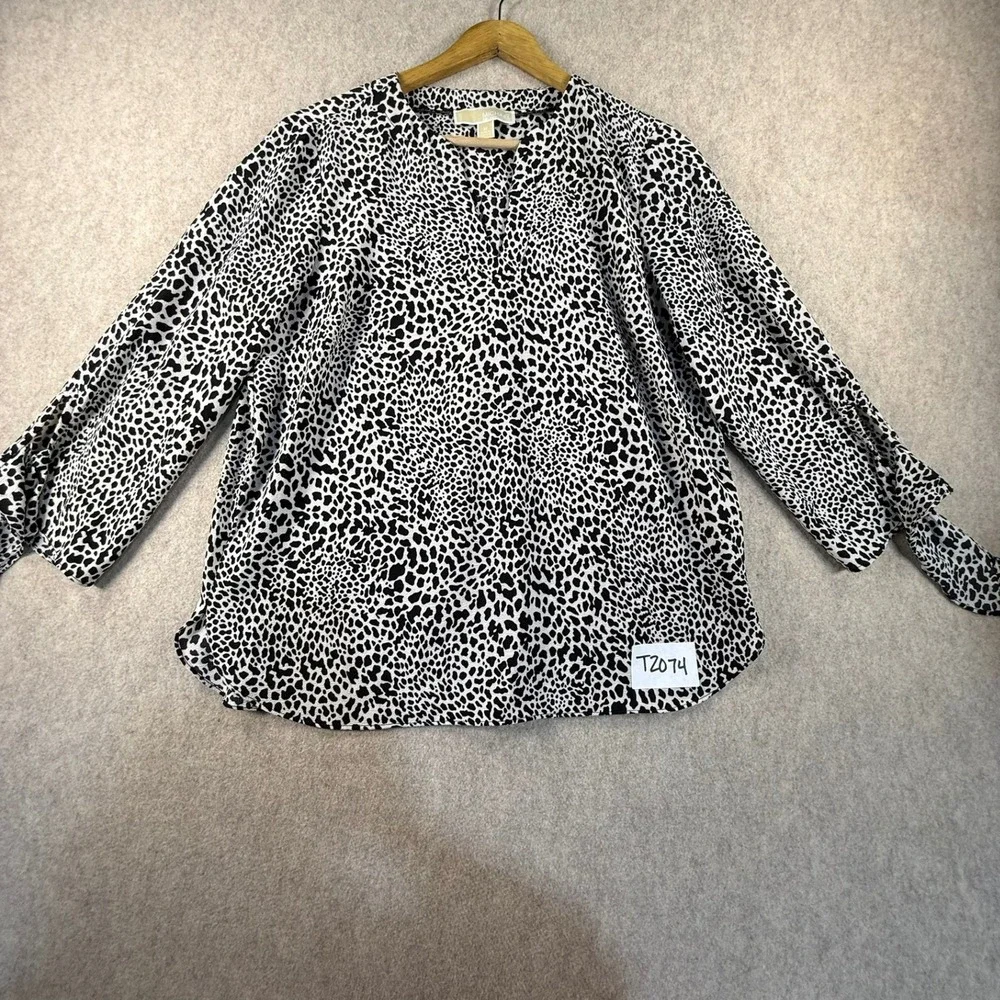 Michael Kors Womens Animal Print Split Neck Blouse Black White Size M T2074
